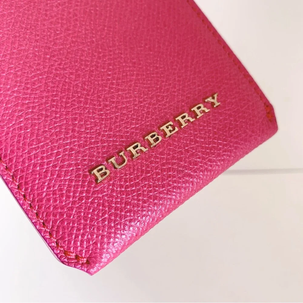 Burberry new never